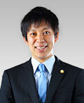 弁護士 郷 遼太郎