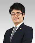 弁護士 亀井 俊裕