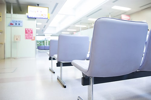 労災指定病院とは？ 受診方法や必要書類、一般病院との違いを解説