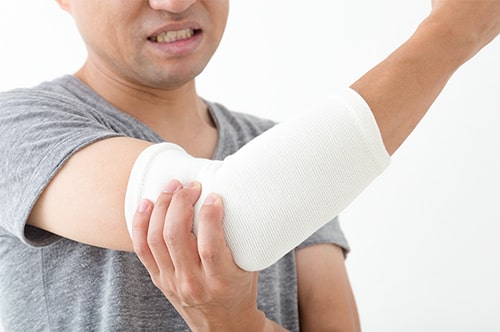 労災申請はめんどくさい？ 労災保険を使わないデメリットや申請の流れ